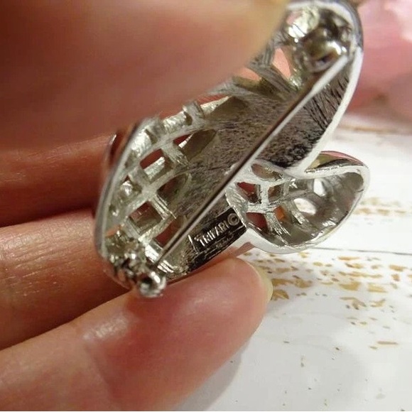 Trifari Mushroom Pin - Picture 2 of 2